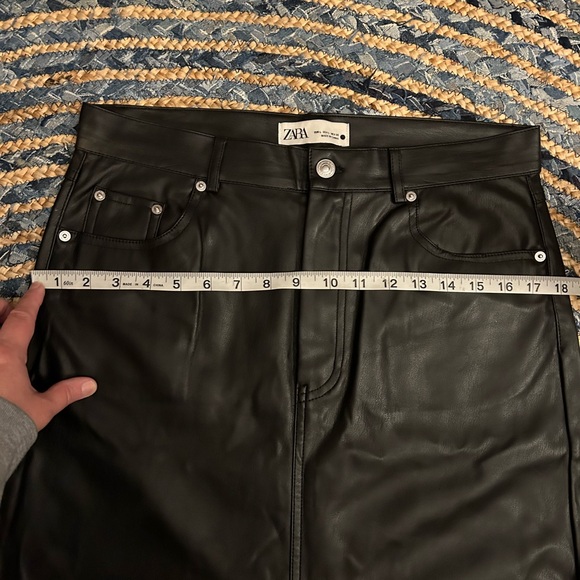 Zara Black Vegan Leather Maxi Skirt EUC size L - Picture 7 of 9